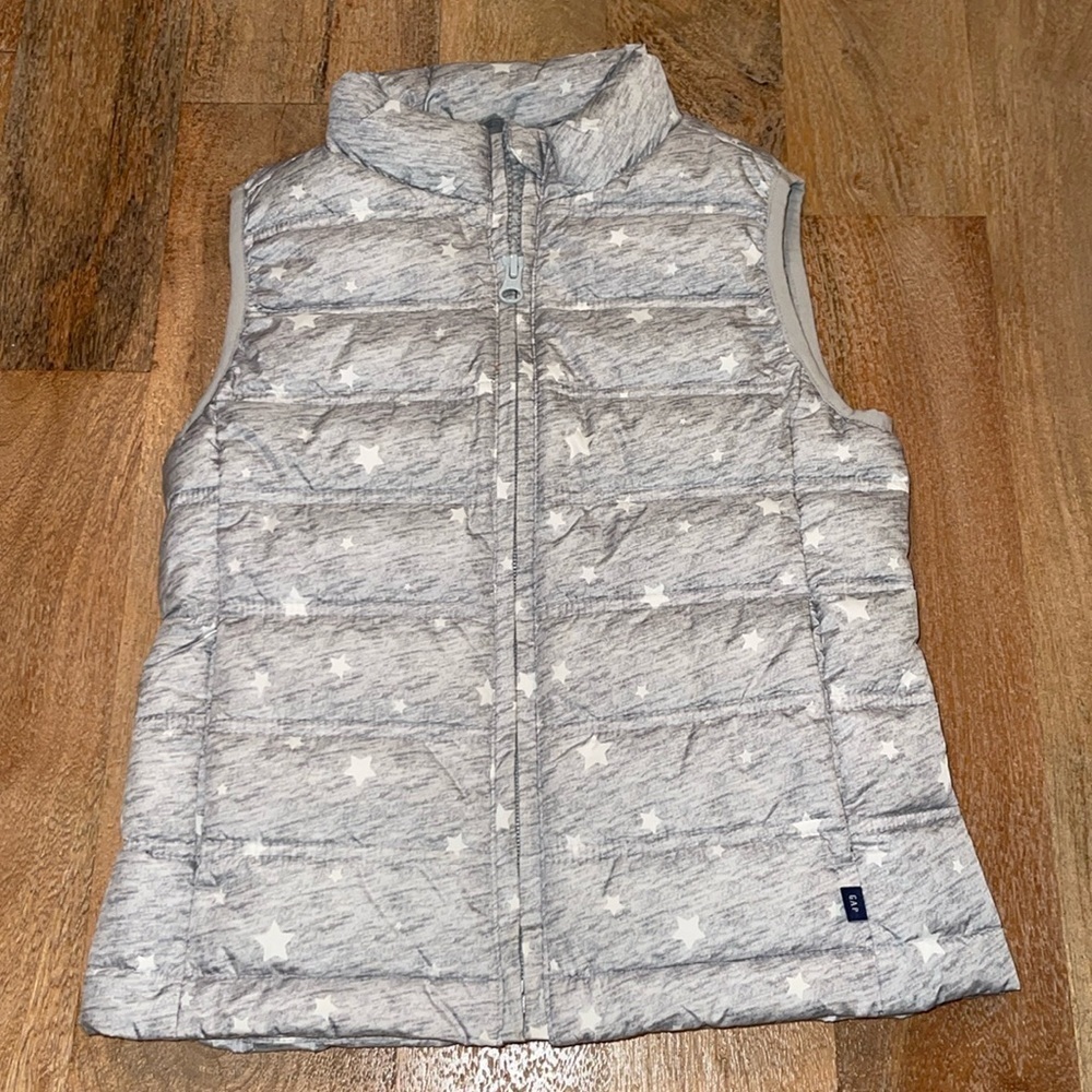 GAP Kids Gray Puffer Vest Size Small